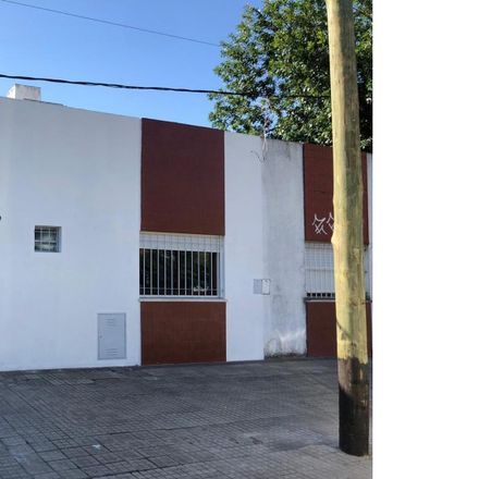 Rent this 2 bed house on Grupo Scout Julio Verne in Calle 12, Partido de La Plata