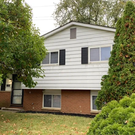Buy this 3 bed house on 3228 Valley Park Avenue in Columbus, OH 43231