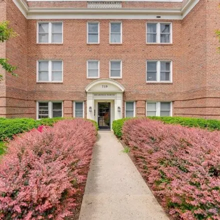 Rent this 1 bed condo on 719 South Saint Asaph Street in Alexandria, VA 22314