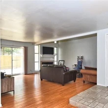 Image 7 - 7485 South Yale Avenue, Tulsa, OK 74136, USA - Condo for sale