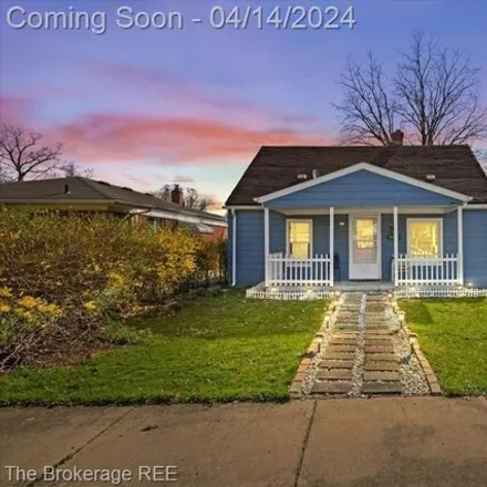 Buy this 3 bed house on 20278 Hanover Street in Dearborn Heights, MI 48125