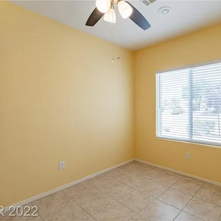 Image 8 - 2721 Willow Wren Drive, North Las Vegas, NV 89084, USA - House for sale