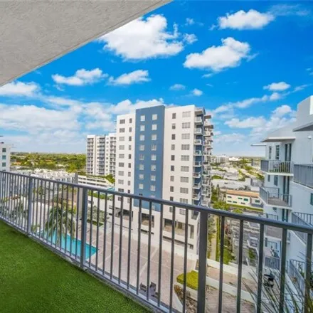 Buy this 1 bed condo on 140 South Dixie Highway in Hollywood, FL 33020