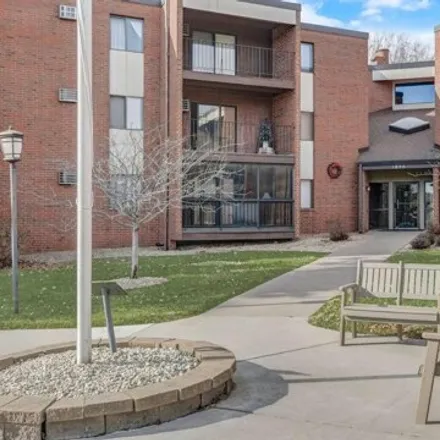 Buy this 1 bed condo on 1850 Riverwood Drive in Burnsville, MN 55337