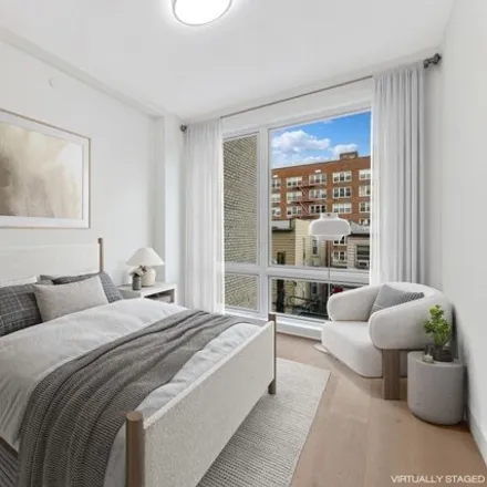 Image 4 - 379 Ocean Parkway, New York, NY 11218, USA - Condo for sale