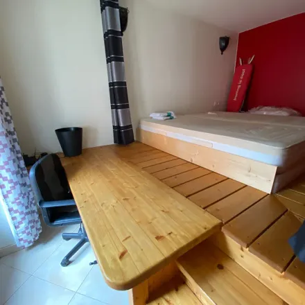 Rent this 1 bed apartment on 11 Rue Lormont in 88000 Épinal, France