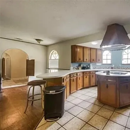Image 3 - 1421 Merry Oaks Drive, College Station, TX 77840, USA - House for sale