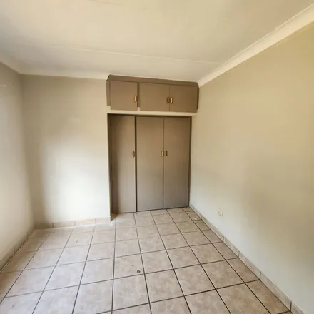 Image 8 - Blockbusters, Largo Road, Ekurhuleni Ward 75, Gauteng, 1559, South Africa - Apartment for rent