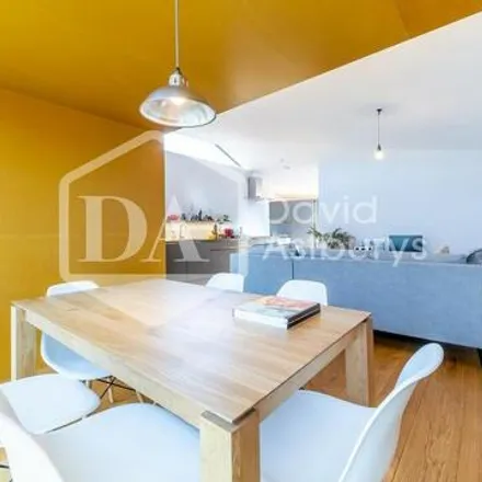 Image 4 - 57 Godson Street, London, N1 9PW, United Kingdom - Room for rent