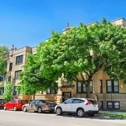 Buy this 2 bed condo on 3422 N Racine Ave Apt 2 in Chicago, Illinois