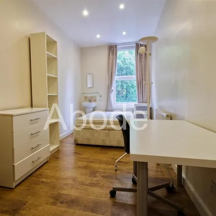 Image 7 - Headingley Court, Leeds, LS6 2QU, United Kingdom - House for rent