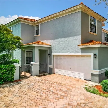 Image 1 - 15262 Summit Place Circle, Collier County, FL 34119, USA - Condo for sale