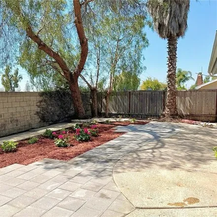 Image 2 - 5092 Yearling Avenue, Irvine, CA 92604, USA - House for sale