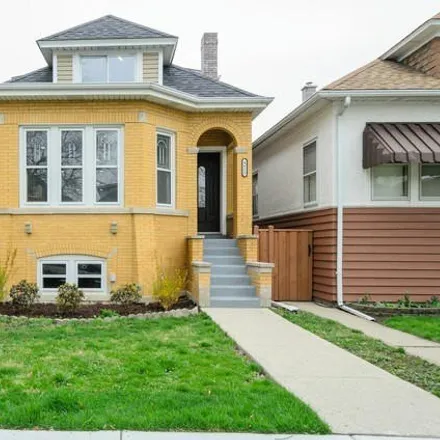 Image 1 - 4613 North Kedvale Avenue, Chicago, IL 60630, USA - House for sale