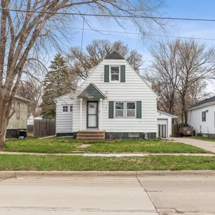 Buy this 2 bed house on 1645 9th Avenue South in Fargo, ND 58103