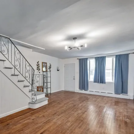 Image 6 - 715 Earp Street, Philadelphia, PA 19147, USA - Townhouse for sale