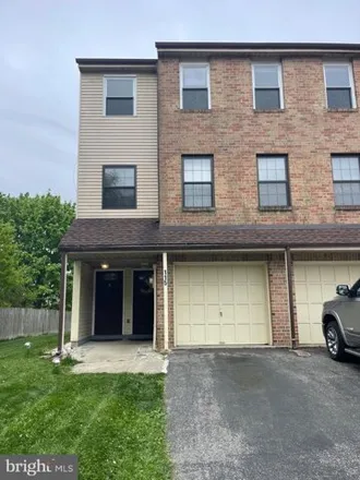 Rent this 3 bed house on 117 Chaucer Road in Mount Laurel Township, NJ 08054