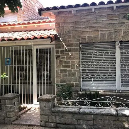 Buy this 2 bed house on General Iriarte 435 in Partido de Lomas de Zamora, 1835 Temperley