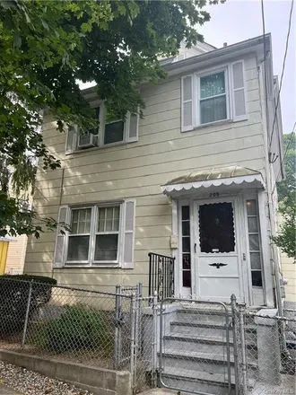 Image 1 - 208 North 8th Avenue, West Mount Vernon, City of Mount Vernon, NY 10550, USA - Townhouse for sale
