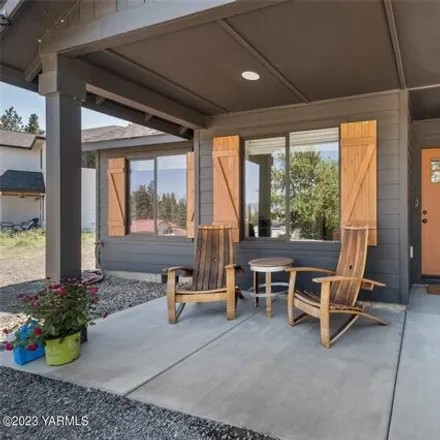 Image 3 - 760 Southwest Crescent Avenue, Sunnyside, WA 98944, USA - House for sale