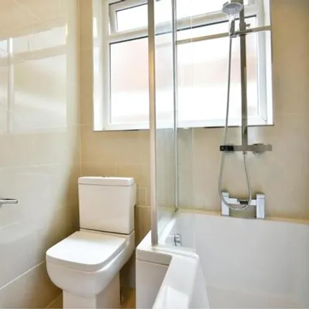 Image 7 - Dorrington Court, South Norwood Hill, London, SE25 6DF, United Kingdom - Apartment for sale