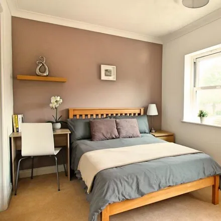 Rent this 1 bed room on Orbit Tyres in Brooke Close, Rushden