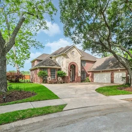 Buy this 4 bed house on 2 Twin Valley Drive in Sugar Land, TX 77479