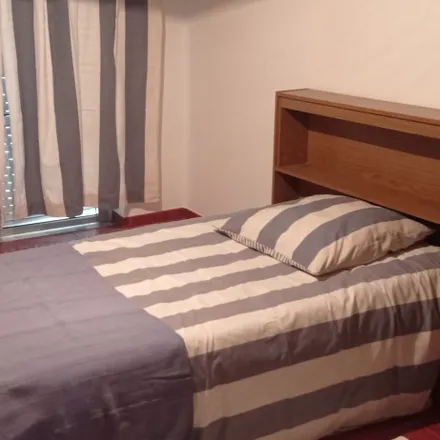 Rent this 1 bed room on Rua António da Silva Minhoto in 2580-509 Alenquer, Portugal