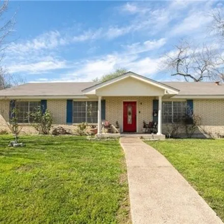 Buy this 3 bed house on 176 East 8th Street in Alice, TX 78332