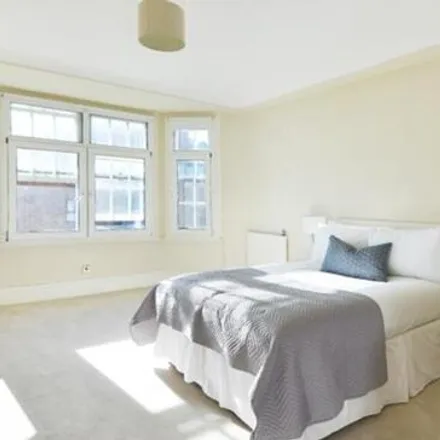 Image 3 - Strathmore Court, 143 Park Road, London, NW8 7HT, United Kingdom - Room for rent