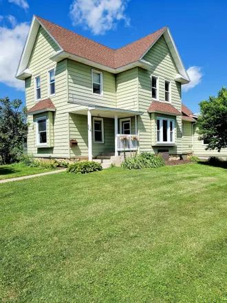 Image 1 - 875 Coolidge Street, Fennimore, Grant County, WI 53809, USA - House for sale