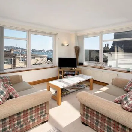 Rent this 4 bed townhouse on Strand in Shaldon, TQ14 0DX