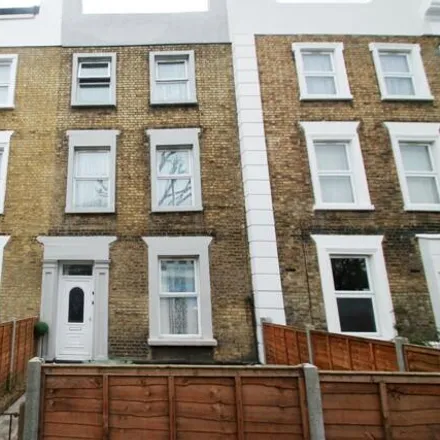 Rent this 3 bed apartment on Sunderland Road in London, SE23 2QA