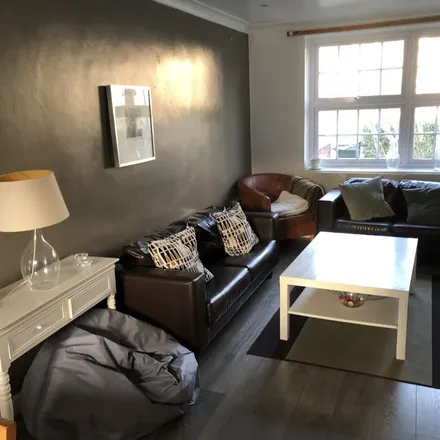 Image 7 - Colney Hatch Lane, London, N10 1AS, United Kingdom - Apartment for rent