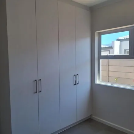 Image 3 - Punt Street, Elfindale, Western Cape, 7945, South Africa - Apartment for rent