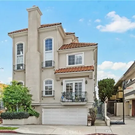 Image 2 - 1755 Armacost Avenue, Los Angeles, CA 90025, USA - Townhouse for sale