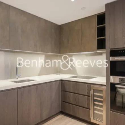 Image 7 - Dickens Street, London, SW8 3EQ, United Kingdom - Apartment for rent