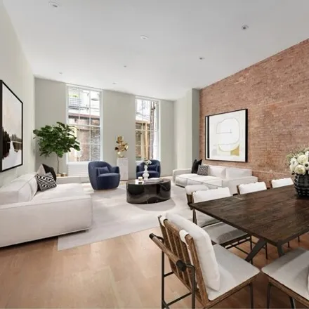 Image 2 - 66 Reade Street, New York, NY 10007, USA - Townhouse for sale