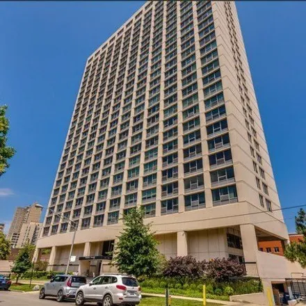 Buy this 3 bed condo on Cornell Village in 5201 South Cornell Avenue, Chicago