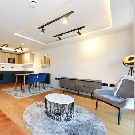 Rent this 3 bed apartment on 153 Tower Bridge Road in Bermondsey Village, London