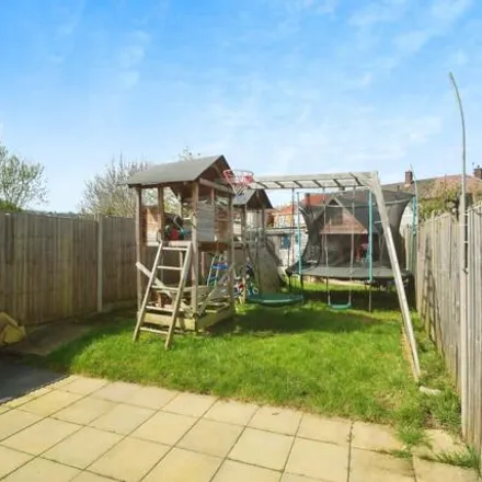 Image 5 - 10 Gullon Walk, Bristol, BS13 8NG, United Kingdom - Townhouse for sale