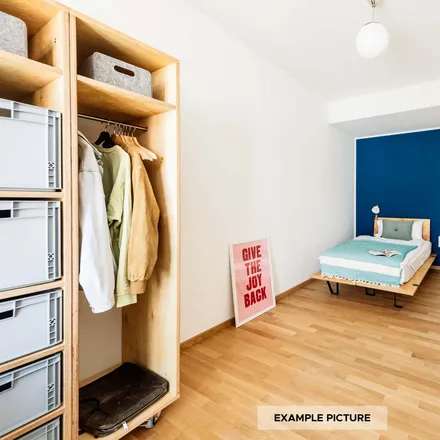 Rent this 4 bed room on Quarters Boxi in Boxhagener Straße 12, 10245 Berlin