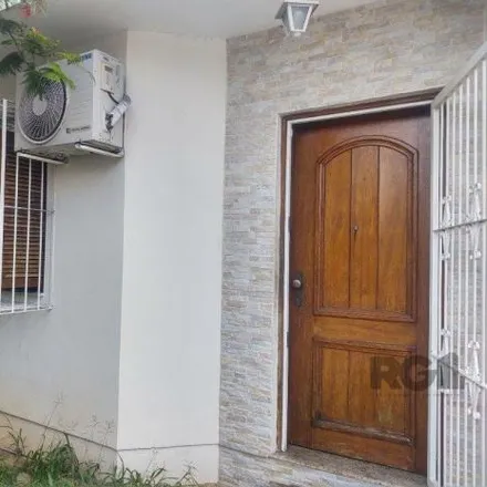 Buy this 2 bed house on Travessa Chateaubriand in Passo das Pedras, Porto Alegre - RS