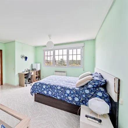 Rent this 1 bed room on Calle Playa de la Lanzada in 28222 Boadilla del Monte, Spain