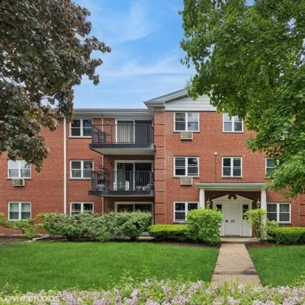 Image 1 - unnamed road, Arlington Heights, IL 60005, USA - Condo for sale
