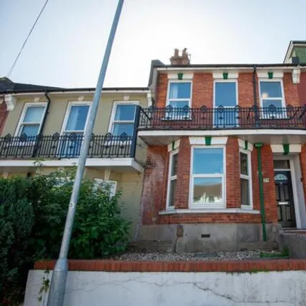 Rent this 6 bed townhouse on 49 Hollingbury Road in Brighton, BN1 7JN