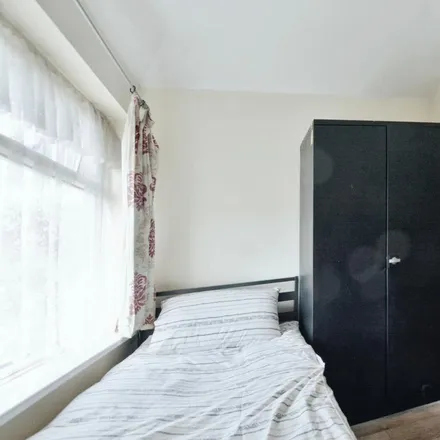 Rent this 1 bed room on Mill Avenue in London, UB8 2QL