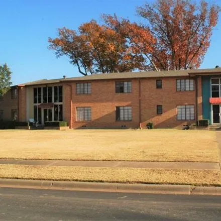Image 1 - 3759 Southmoor Lane, Wichita Falls, TX 76302, USA - House for rent