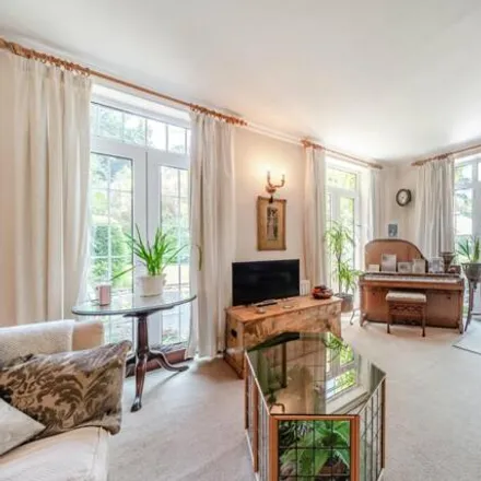 Image 3 - Friary Road, South Ascot, SL5 9HD, United Kingdom - House for sale