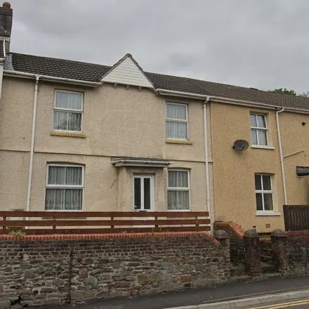 Rent this 2 bed apartment on Neath Road in Swansea, SA6 8JW